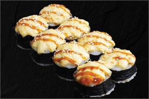 Ролл Запечённый лосось 280 гр (8 шт) 00174